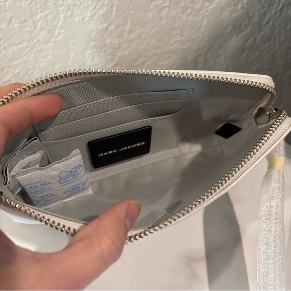 NWT Marc Jacobs x 'The Wizard of Oz' Wristlet Limited Edition - Picture 7 of 8